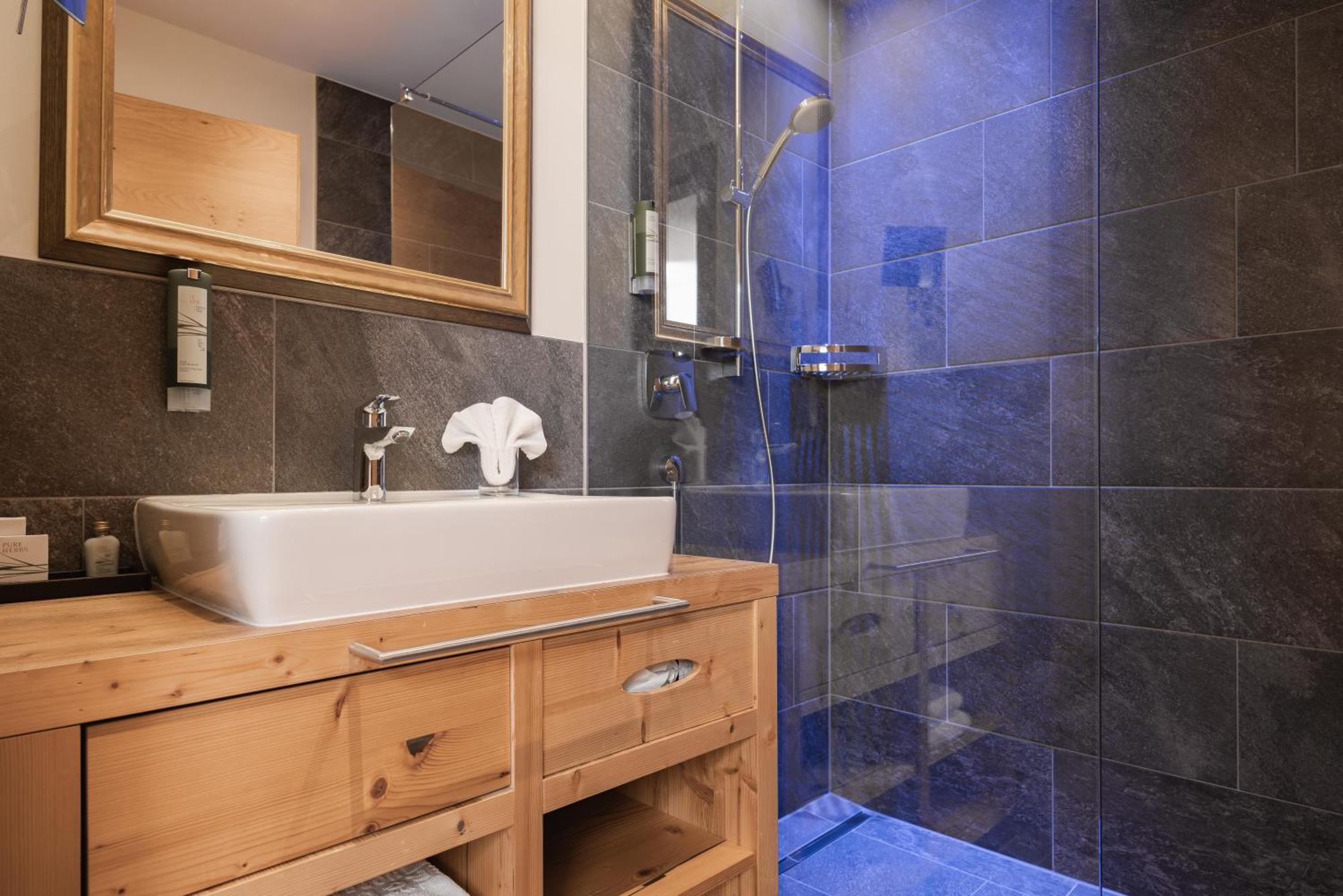 Hotel Bergblick 4 Sterne Superior Фис Экстерьер фото